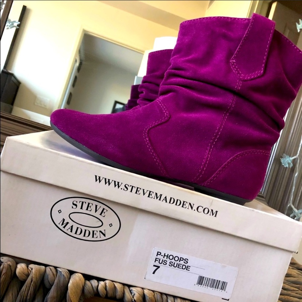 Steve Madden Fuschia Suede Ankle Boots - Size 7